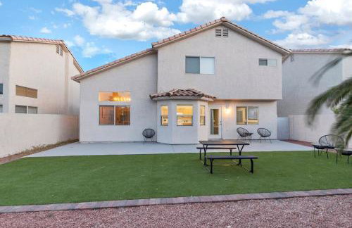 24hr Host - New Renovated 4 bedroom home U026 - Photo 19