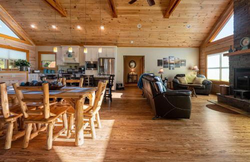 Luxury 4BR Log Cabin Near SIU & Wine Trail - Foto 16