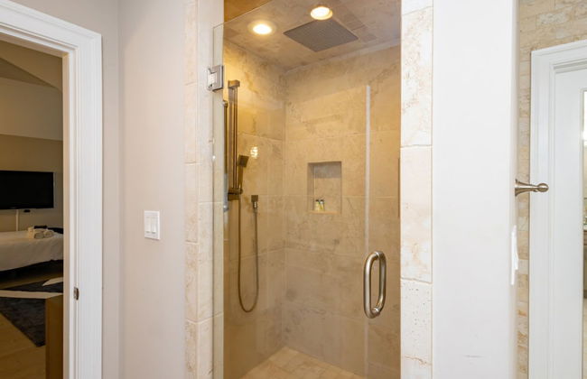 Spacious 6BR Beach Home With Elevator Decks - Ideal for Family Holidays Winter Escapes - Foto 47