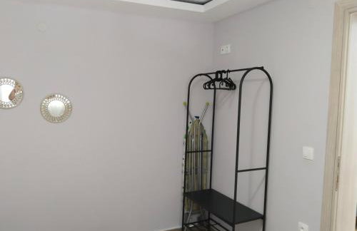 Io's Guest House - Photo 11