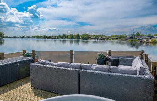 Lake View with Private Hot Tub at Tattershall Lakes - Foto 6