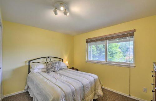 Anderson Island Retreat with Lakefront Deck and Canoe! - Foto 31