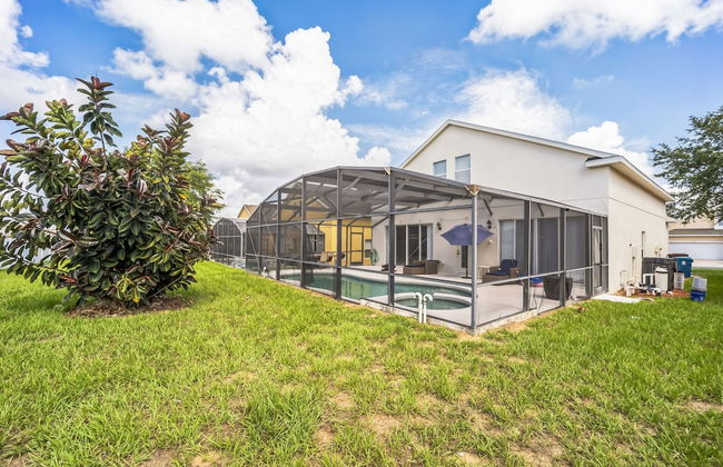 Elegant 5br Villa With Private Pool 5 Bedroom Home by RedAwning - Photo 37