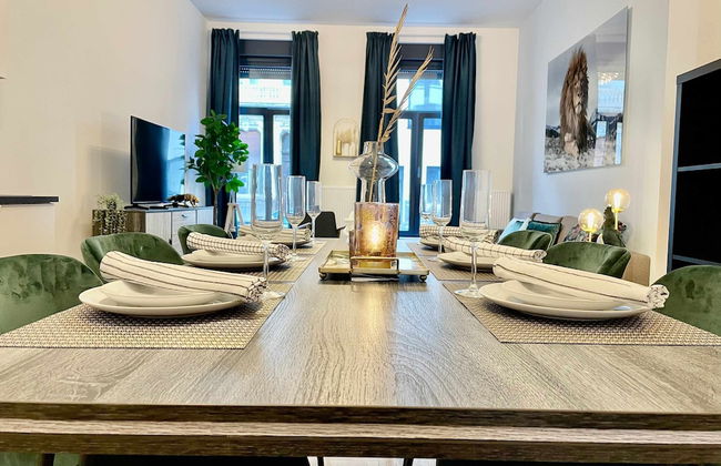 Luxury 2BR 2BA Near Fashion District by Oneluxstay - Foto 34