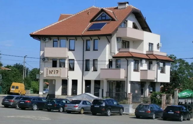 Immaculate Studio Apartment in Aleksandrovo - Photo 1