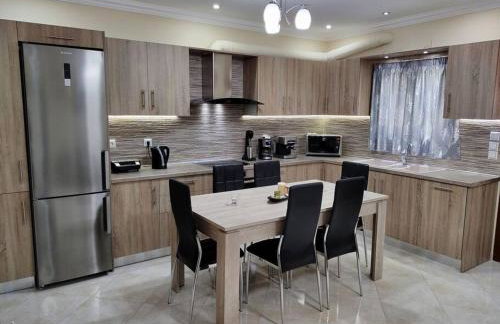 Silver Pearl Apartment - Photo 12