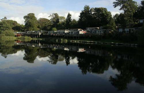 Stunning 3 Bed Riverside Cabin in Snowdonia - Photo 33
