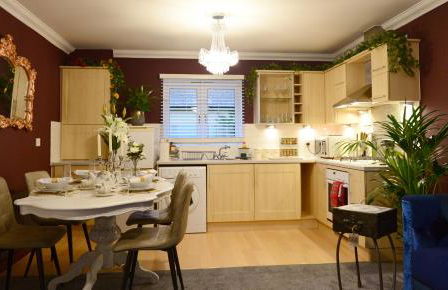 2 Bedroom Apartment - Disc0unts - Parking, Contractors, Group, Family - Foto 10