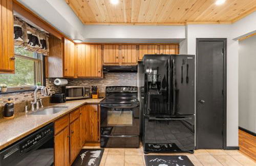 Lazy Bear Retreat Outdoor Oasis Hot Tub etc - Foto 26