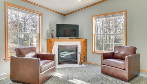 8 Mi to Dtwn Rochester Peaceful Home with Deck! - Foto 2