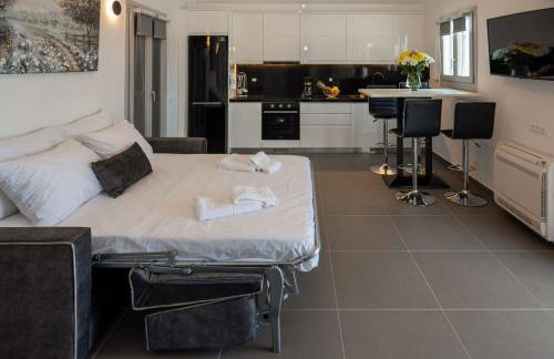 G & W Suites - Photo 27