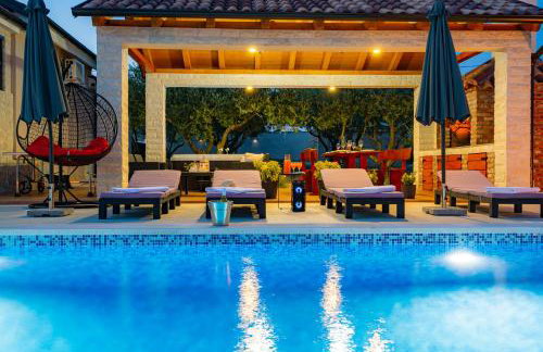Villa Lorema-pet friendly on 5000 sqm garden,pool, jacuzzi, billiard&PS5 - Foto 25