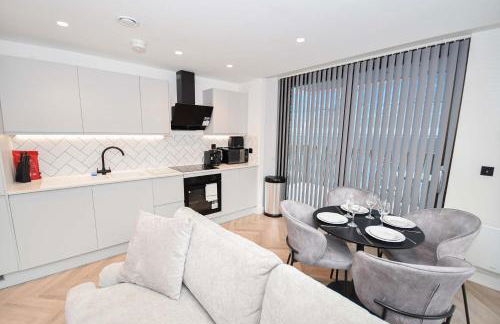 Modern 2 Bed Flat in Central Manchester w Balcony - Foto 9