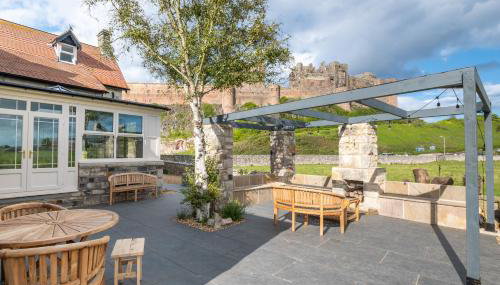 Castle View by Coast & Country Stays - Foto 2, Garden, Garden view