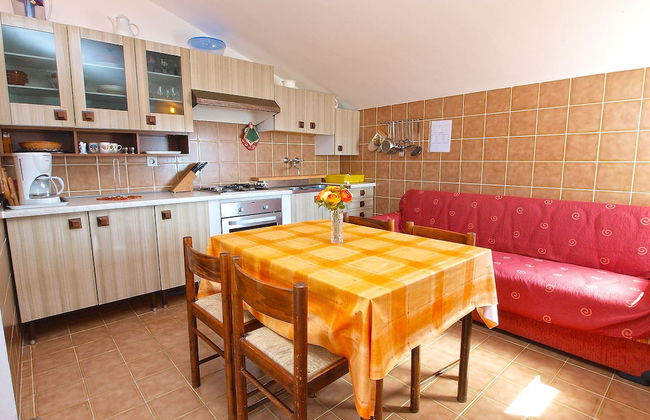 Apartment 761 - Photo 11