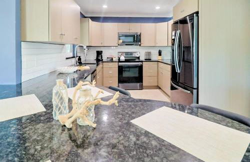 Coastal Bliss 3Bdr with Pool, Game Room, Lanai - Foto 49