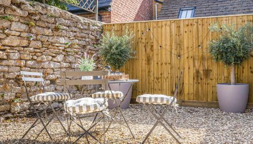 Brand New Luxury Cottage - Garden - Private Parking - Netflix - Coffee Station - Work Desk - Foto 3, Garden, Garden view