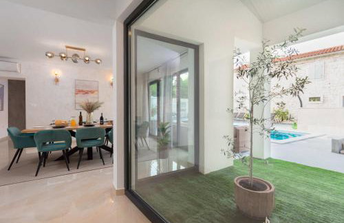 Designer Villa Simone - Modern & Heritage Style with Office - Foto 55