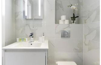 A Splash of Color: Spacious & Funky 3-BR Flat - Foto 30