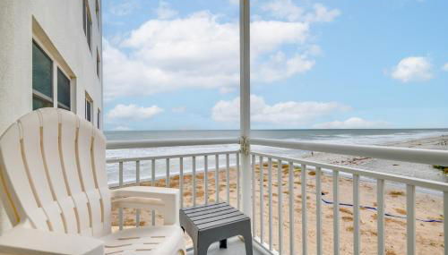 Direct Beach Access and View Satellite Beach Condo! - Foto 2