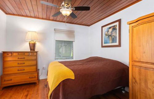 1mi to Beach Jungle Bungalow 1 acre with Pool - Foto 15