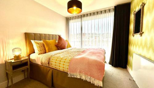 1 Min Walk to the Best Beach! Stunning New 2 Bedroom Apartment - Great Location - FREE Parking - Fast WiFi - Smart TV - sleeps up to 4! Close to Purbeck, Corfe Castle, Sandbanks, Poole & Bournemouth - Foto 3