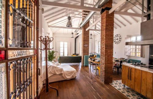 Villa Regionalista principios Siglo XX 1919 -Pedregalejo-Baños del Carmen-A UNOS METROS DEL MAR!!! PISCINA CLIMATIZADA BAJO PETICION - Photo 2