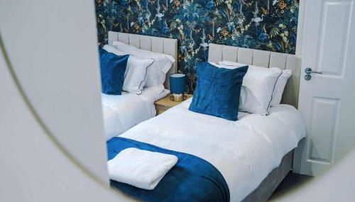 3 bedroom town house - Etihad Stadium - Free Parking - Foto 3