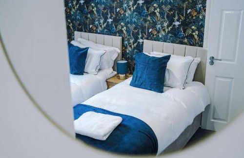 3 Bed house - Free Parking - Free Wifi - Foto 3