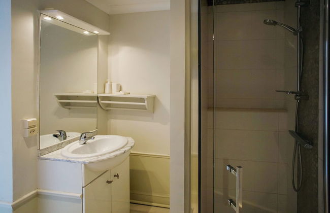 Beautiful Villa Near the Sea - Photo 46