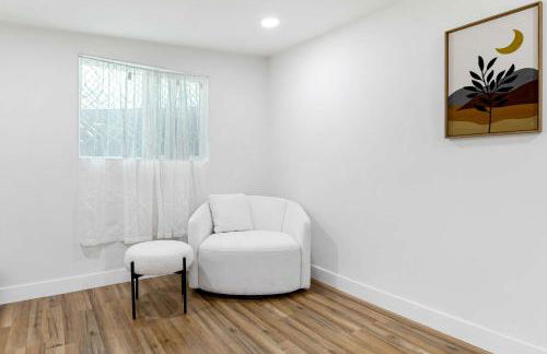 Family Retreat Near Disneyland & Downtown LA 4BR - Foto 21