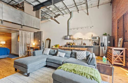 Industrial Modern Loft in Downtown Lafayette - Foto 14