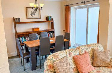 Three Bedroom Bungalow ideal for families or contractors Highbridge - Photo 19