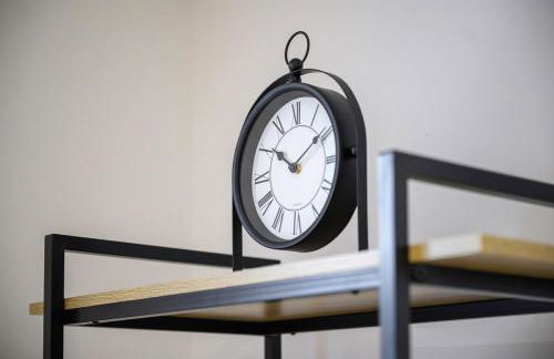 Luxury Apartment Heart of Didsbury - Photo 15