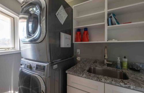 Massive 4 bedroom home Sleeps 19 - Foto 36