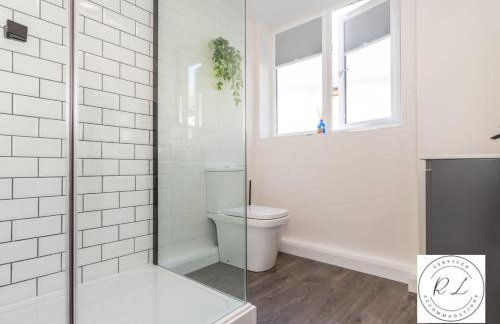 Bright & Modern 2-Bed Glenfield Hospital Apartment - Sleeps 6 - Foto 6