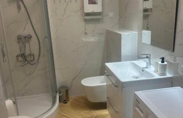 Sosnowy Nadmorski Zakątek blisko plaży z parkingiem - Foto 28