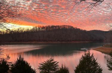 View West Lakefront Home - Foto 2