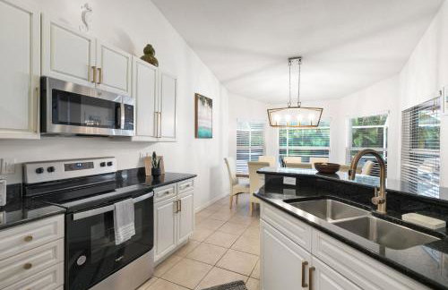 Beautifully-furnished Naples Home l Pool l Hot Tub - Foto 4