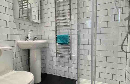 Captain's Quarters - Heart of Cowes - sleeps 11 - Foto 5