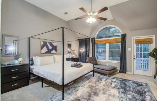 Luxury Mansion Dream Home - 6 Bed Pool Grill - Photo 17