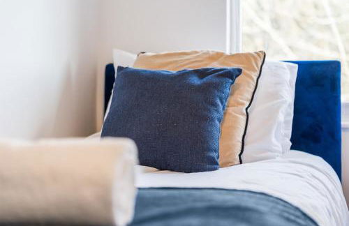 #93 Stylish Warwick Home - 10 mins to Warwick Castle - Sleeps 6 - " Perfect for Contractors and Families - Free Parking" - Foto 17