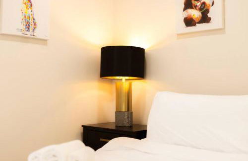 King Comfort - Bright and Modern 1BR Stay in Dunlap - Foto 42