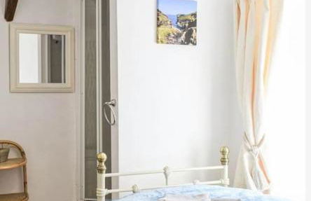 17th Century Tintagel Cottage with Hot Tub - Photo 16