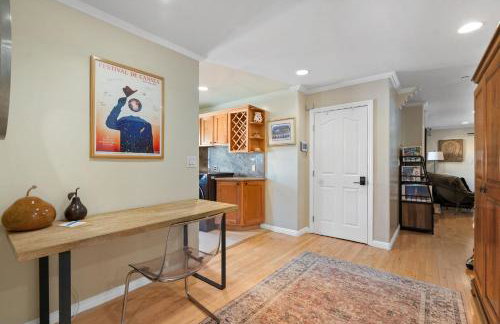 New Listing Burbank Retreat by Colby & Conrad - Foto 2