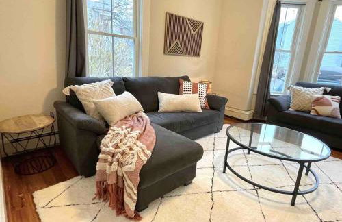 2 BR City Sanctuary - 5 Mins to Historical Salem! - Photo 10