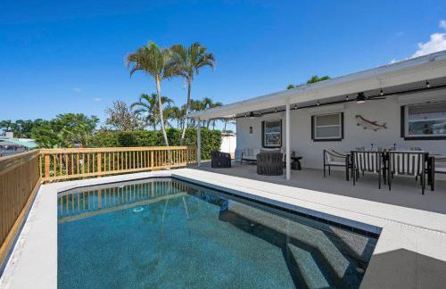 Bayside Hideaway! Private pool with water view and canal side dock! Available for Summer! - Foto 45