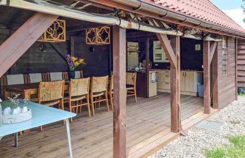 7 Bedroom Lovely Home In Szalstry - Foto 11