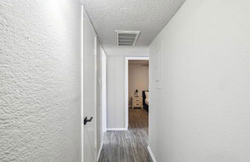 The Landry 279 Spacious and Cozy 2 Bedroom 1bth - Foto 17