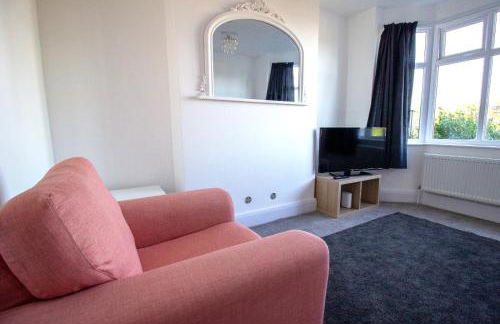 3BR Grantham Retreat, Perfect for Work Stays & Parking - Foto 9